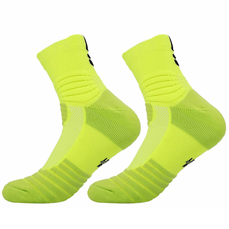 Youth Performance Elite Basketball Mid Socks with 3D Pattern