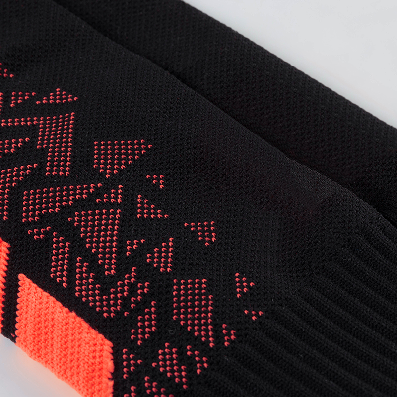 Zhouka Custom Professional Men_s Soccer Socks Non-Slip Wear-Resistant Long Tube Grip Anti-Slip Football Crew Knitted Socks@详情6.jpg